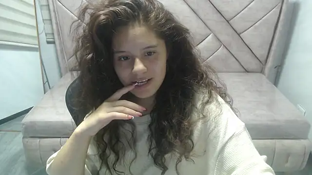 Velvet Moon V online show from 03/17/26, 09:18