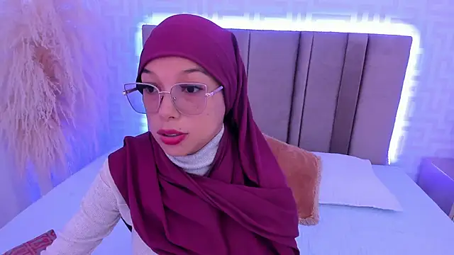 naishaa  online show from 03/30/26, 06:31