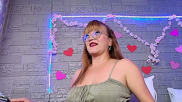 naomi diamond  online show from 12/14/25, 12:21