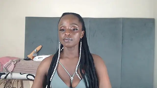 Jah-Queen online show from 09/17/25, 05:58