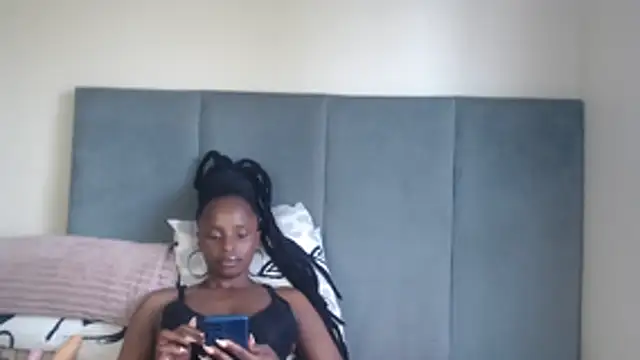 Jah-Queen online show from 01/17/26, 02:33