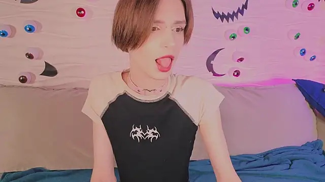 madi snow online show from 10/31/25, 05:08