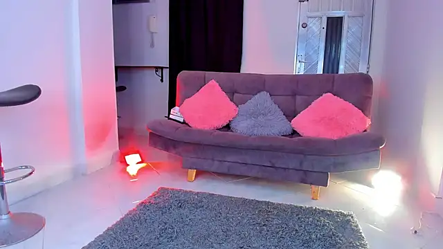  Mia Pink  online show from 10/21/25, 10:43