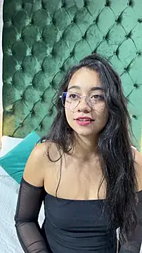 Lily June online show from 05/18/26, 06:14