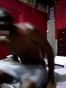 Snapshot of Steehood chatting on 11/20/25, 02:45 Steehood online show from 11/20/25, 02:45