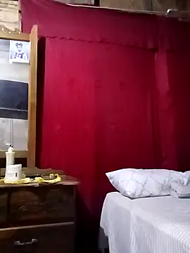 Snapshot of Steehood chatting on 11/26/25, 04:24 Steehood online show from 11/26/25, 04:24