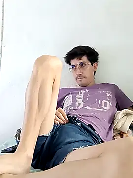 Dilanstrawberry online show from 03/03/26, 09:31