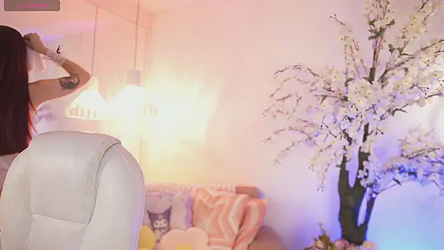 Snapshot of JadeSummerr chatting on 11/20/25, 11:43 JadeSummerr online show from 11/20/25, 11:43