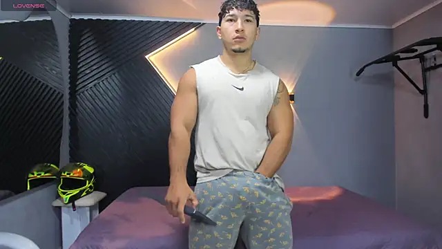 Horny nick18 online show from 04/16/26, 12:06