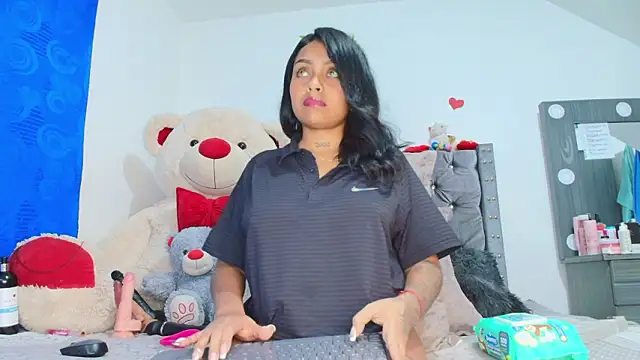 Melanyy Miller online show from 02/04/26, 04:29