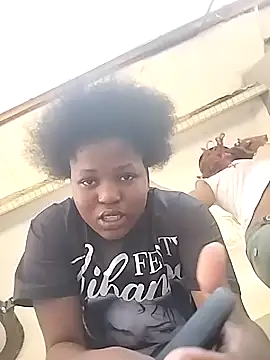 SweetHoney21  online show from 10/23/25, 01:54