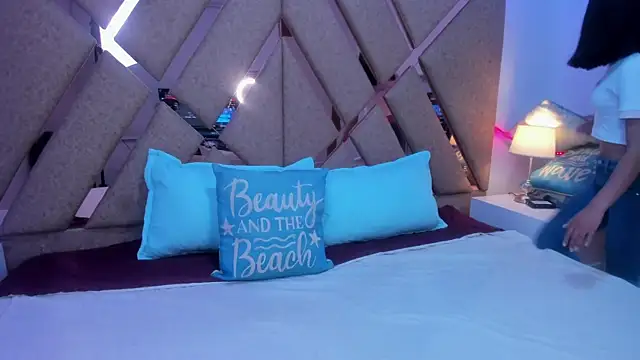 BelhaLawuo online show from 11/14/25, 09:02