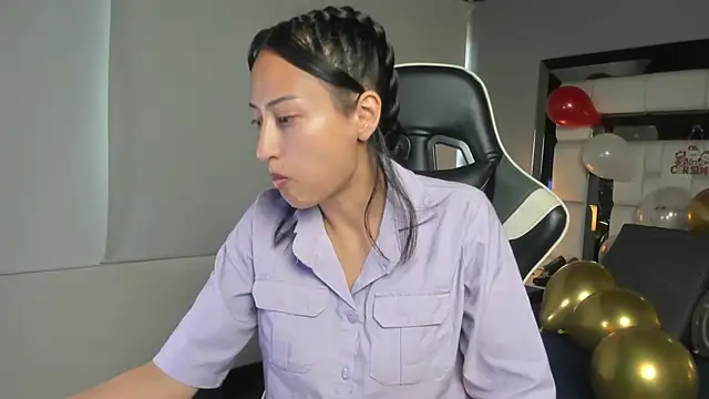 Adhara7 online show from 12/17/25, 09:10