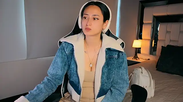 Adhara7 online show from 04/04/26, 07:22