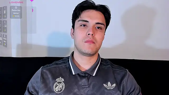 Snapshot of jasonxd9898 chatting on 11/05/25, 01:05 jasonxd9898 online show from 11/05/25, 01:05