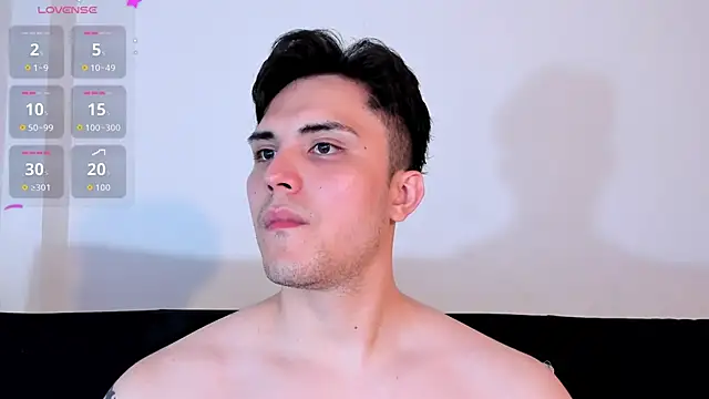 Snapshot of jasonxd9898 chatting on 11/12/25, 01:39 jasonxd9898 online show from 11/12/25, 01:39