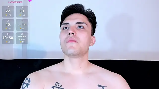 Snapshot of jasonxd9898 chatting on 11/15/25, 01:36 jasonxd9898 online show from 11/15/25, 01:36