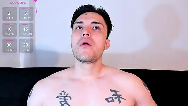 Snapshot of jasonxd9898 chatting on 11/20/25, 01:22 jasonxd9898 online show from 11/20/25, 01:22