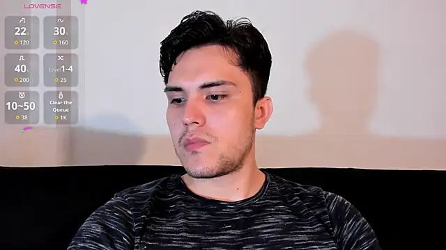 Snapshot of jasonxd9898 chatting on 11/28/25, 01:47 jasonxd9898 online show from 11/28/25, 01:47