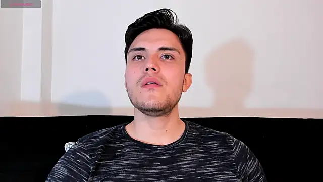 Snapshot of jasonxd9898 chatting on 11/29/25, 02:03 jasonxd9898 online show from 11/29/25, 02:03