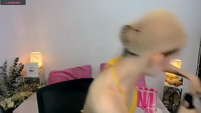 tsmokemachine online show from 10/30/25, 05:46