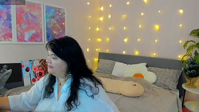 Snapshot of sandra_jackson chatting on 01/13/26, 02:50 sandra jackson online show from 01/13/26, 02:50