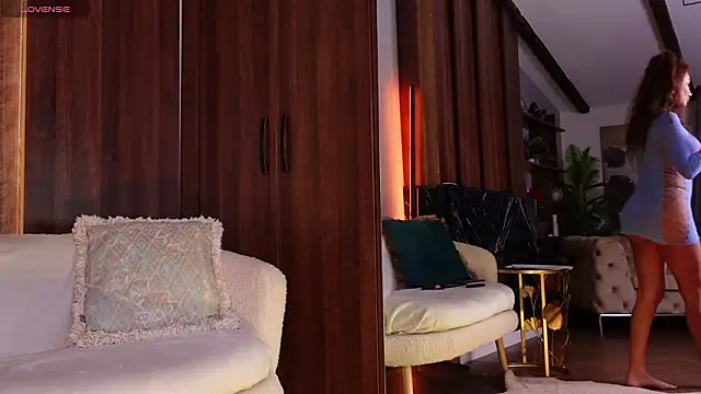 QueenMarX online show from 03/10/26, 07:52