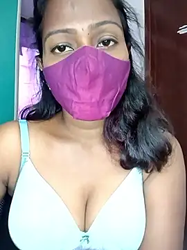 Snapshot of Tamil_kavinila chatting on 10/04/25, 11:19 Tamil kavinila online show from 10/04/25, 11:19