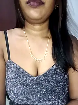 Tamil kavinila online show from 04/05/26, 04:15