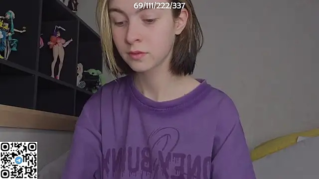 Snapshot of bertamimi chatting on 10/30/25, 06:30 bertamimi online show from 10/30/25, 06:30