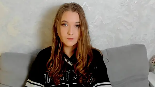 Snapshot of EiraWise chatting on 12/04/25, 02:48 EiraWise online show from 12/04/25, 02:48