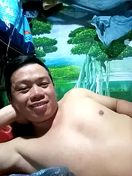 Snapshot of DungLuongg chatting on 10/29/25, 01:02 DungLuongg online show from 10/29/25, 01:02