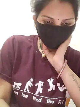 poojam93 online show from 02/14/26, 02:14