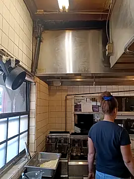 sarahkat86 online show from 11/17/25, 04:13