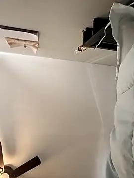 sarahkat86 online show from 03/23/26, 12:20