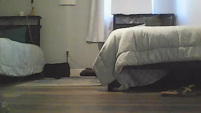 sarahkat86 online show from 04/22/26, 11:17