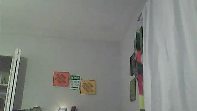 sarahkat86 online show from 05/19/26, 01:56