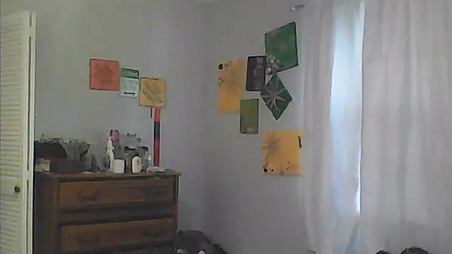sarahkat86 online show from 06/04/26, 09:54