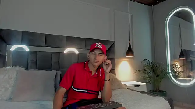 Jade rey  online show from 02/22/26, 04:35