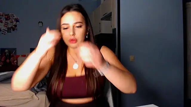 NikiWhite online show from 09/24/25, 10:24