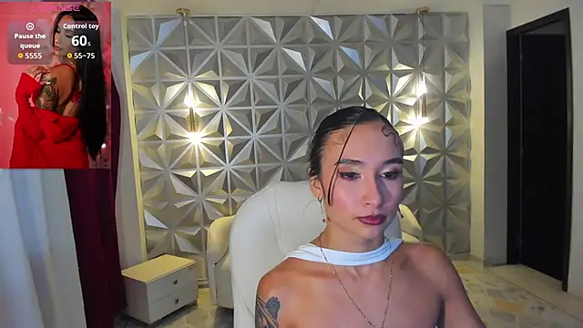 Snapshot of hellen_tease chatting on 06/09/26, 01:01 hellen tease online show from 06/09/26, 01:01