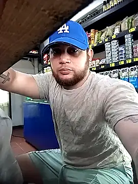 Catire10  online show from 10/15/25, 01:44