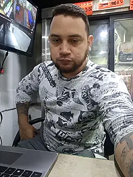 Catire10  online show from 12/17/25, 01:39