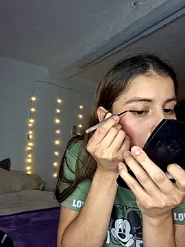 aytanna torrez online show from 10/20/25, 08:42