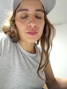 aytanna torrez online show from 10/27/25, 03:05