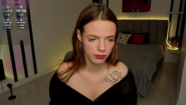 Snapshot of AliceDelaney chatting on 10/01/25, 08:15 AliceDelaney online show from 10/01/25, 08:15
