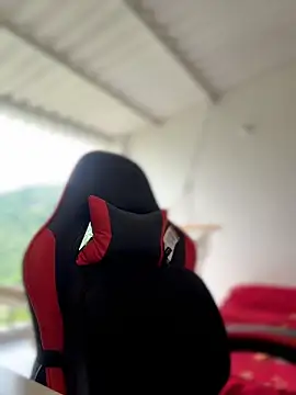 samanthahut1 online show from 04/23/26, 06:32