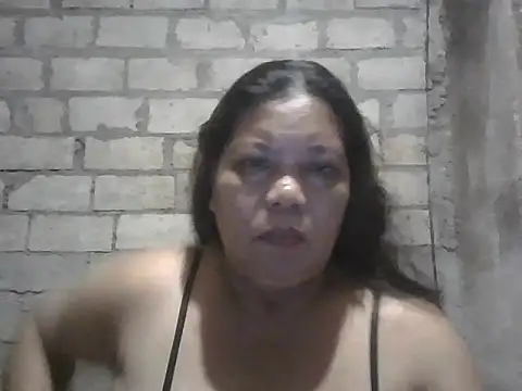 Snapshot of xxbernxxx chatting on 06/22/26, 11:07 xxbernxxx online show from 06/22/26, 11:07