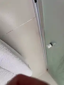 XUCRUTES42 online show from 03/04/26, 05:19