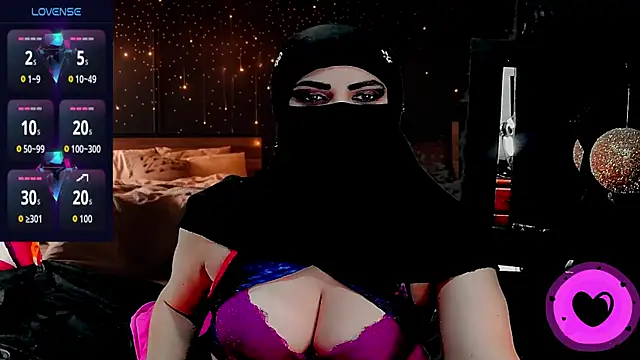 SultanaLayla online show from 11/20/25, 08:19